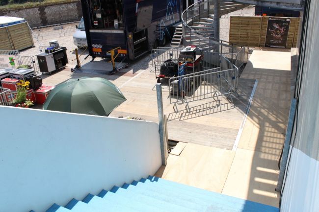 Acces des tribunes par le plancher Touareg a Sotteville-les-Rouen 76300